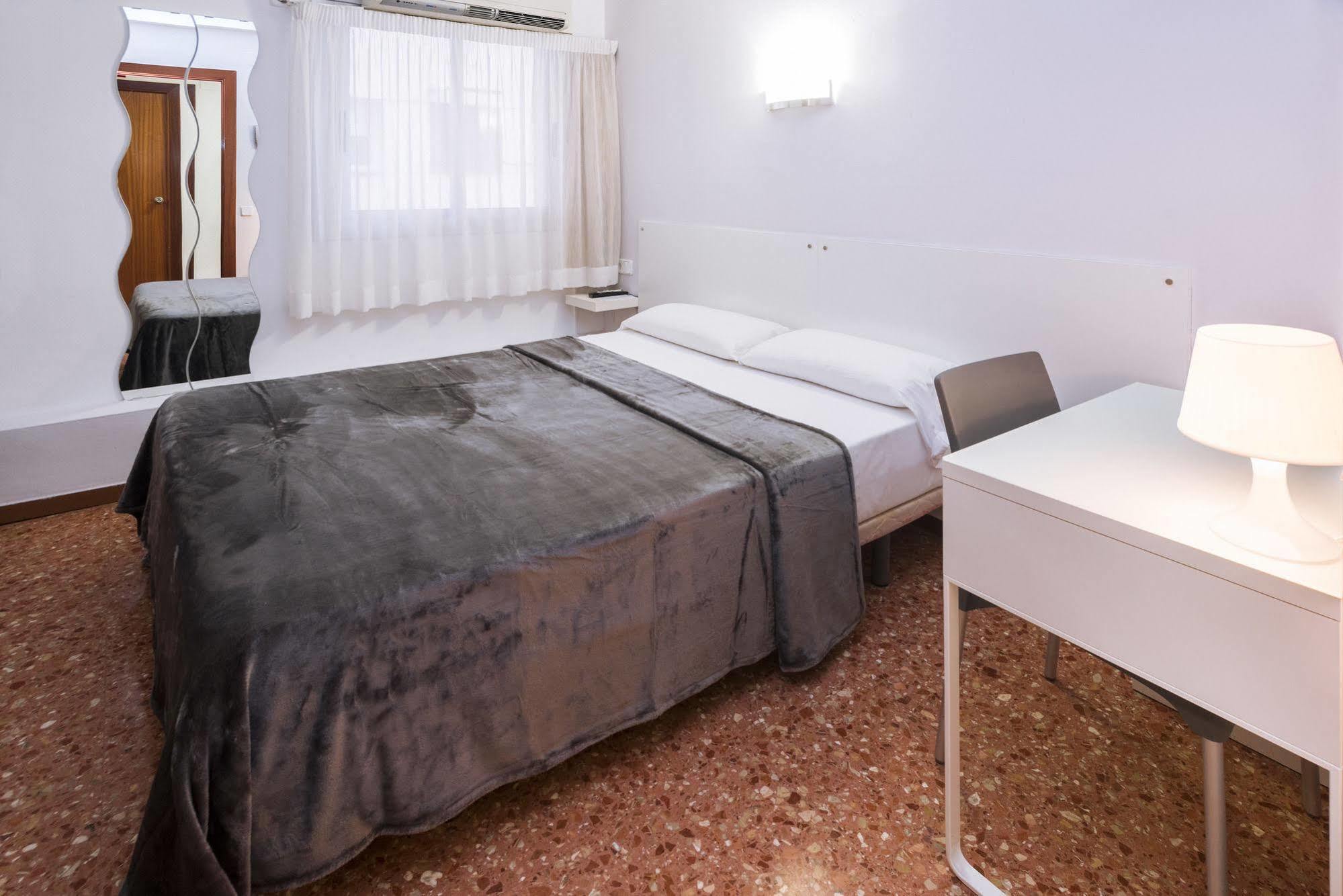 Hotel Catalunya Express Tarragona Exterior photo
