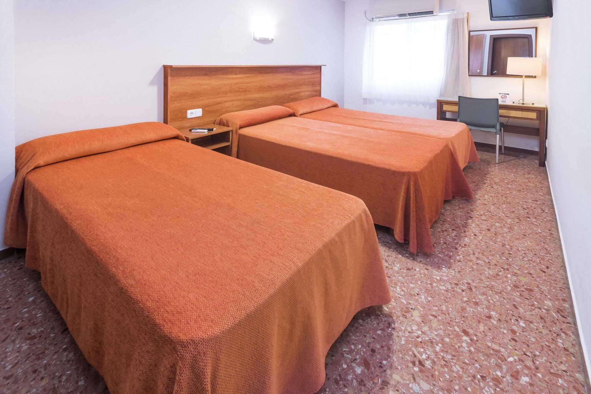 Hotel Catalunya Express Tarragona Exterior photo