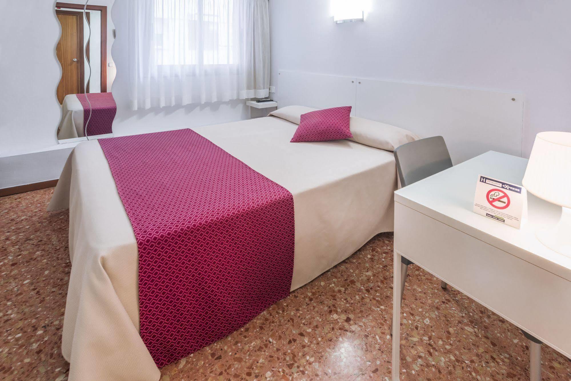 Hotel Catalunya Express Tarragona Exterior photo